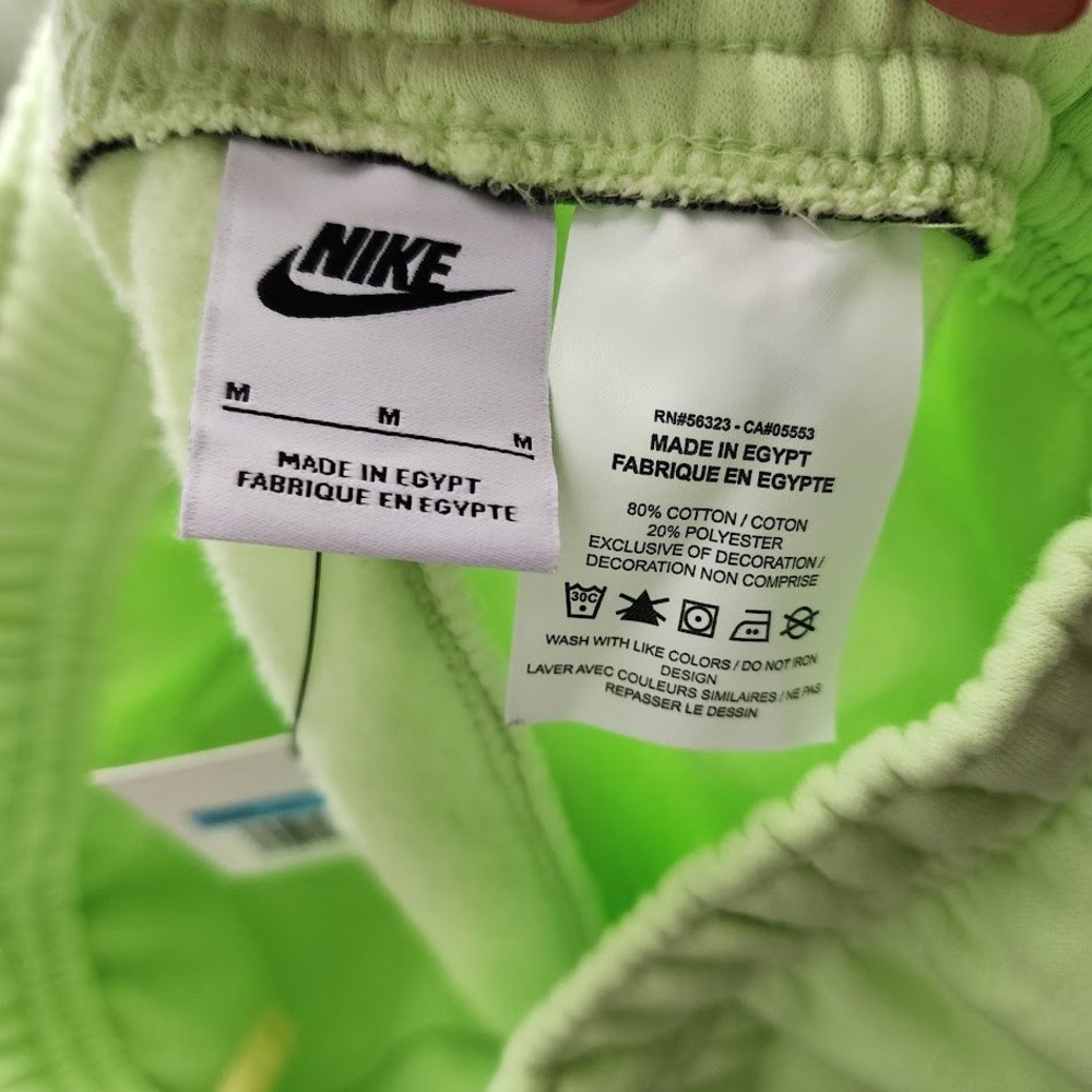 NIKE Club Fleece Shorts Lime Green Streetwear Athleisure NWT Mens M - Picture 4 of 6